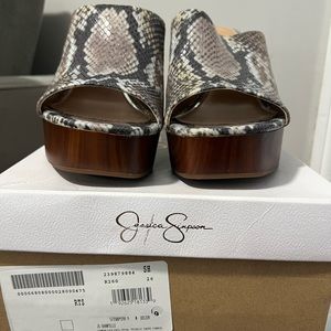 NWOT Jessica Simpson Shantelle Wedge